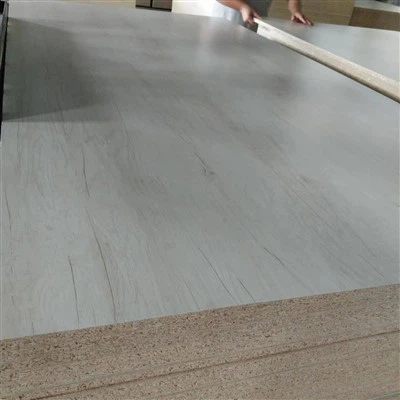 Placă de particule pentru mobilierul pentru casă